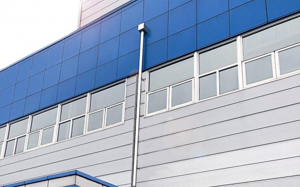 Cửa nhựa và cửa nhôm kết hợp Panel cho nhà máy, nhà xưởng chất lượng cao